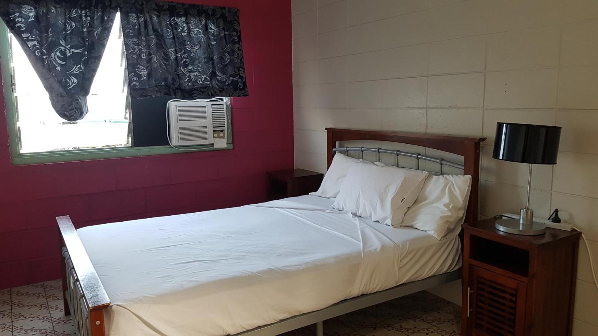 Хостел Asylum Cairns Share House Экстерьер фото