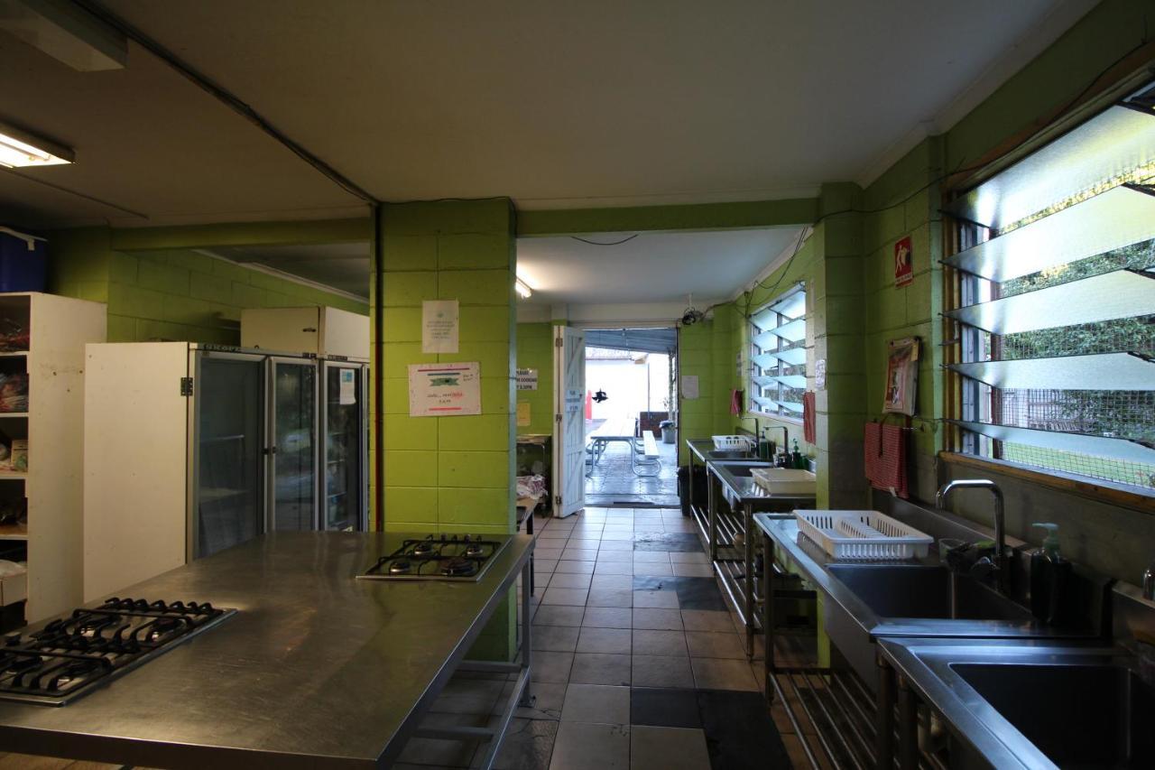 Хостел Asylum Cairns Share House Экстерьер фото