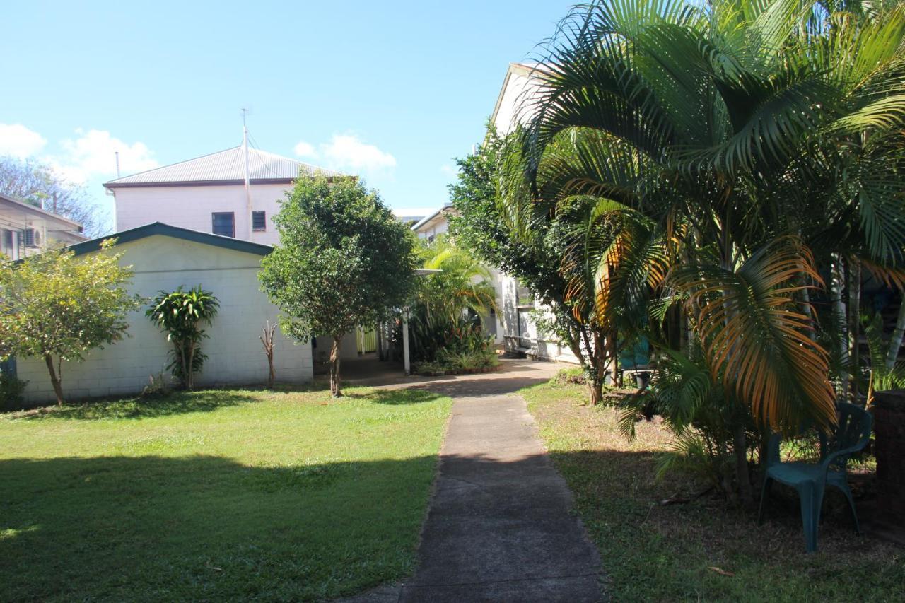 Хостел Asylum Cairns Share House Экстерьер фото